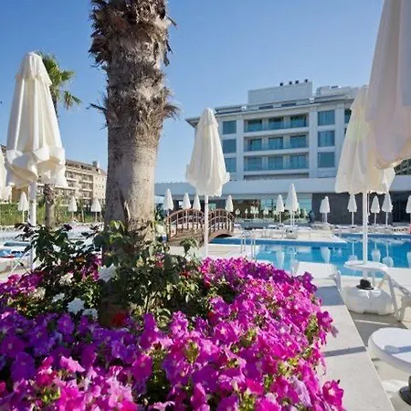 Tui Day And Night Connected Club Life بيليك